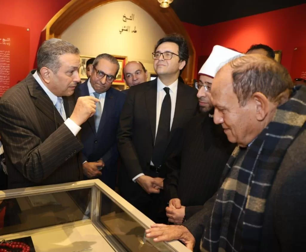 وزيرا الأوقاف والثقافة ورئيس شركة العاصمة يفتتحون متحف قرّاء القرآن الكريم 6 - جريدة الجمهورية b0e92f85 0 - جريدة الجمهورية
