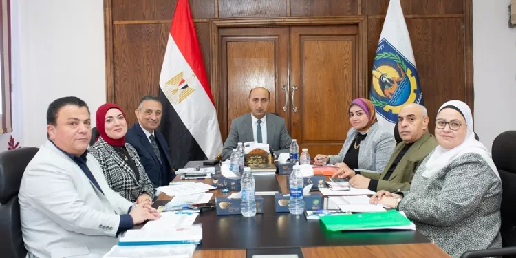 اجتماع لجنة القيادات الإدارية بجامعة دمنهور لتعزيز الكفاءة المؤسسية 1 - جريدة الجمهورية اجتماع لجنة القيادات الإدارية بجامعة دمنهور لتعزيز الكفاءة المؤسسية