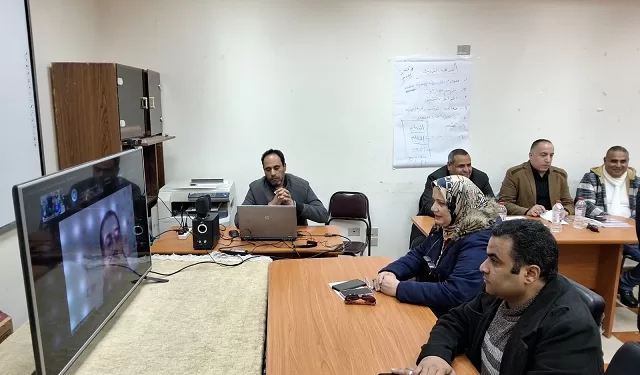 مدير تعليم مطروح تتابع  نقل صناديق أسئلة  إمتحانات الشهادة الإعدادية 