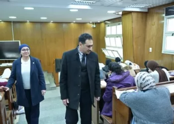 قيادات جامعة القاهرة تواصل المتابعة الميدانية لسير امتحانات الفصل الدراسي