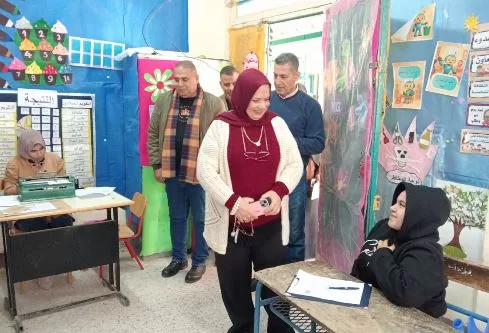 وكيل التعليم بمطروح تتفقد لجان امتحانات النقل في جولة مفاجئة 1 - جريدة الجمهورية وكيل التعليم بمطروح تتفقد لجان امتحانات النقل في جولة مفاجئة