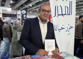 الشاعر عبد الرحمن مقلد: أغلب الشعراء مجذوبون بإغراء الأموال المفتوحة  للجوائز لكتابة نص فقير مستنسخ