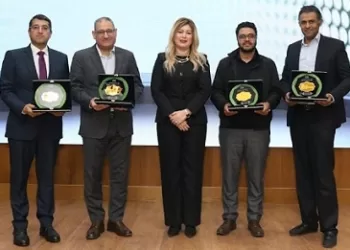 مشروعات تخرج «إعلام العربية المفتوحة» بمصر: حلول رقمية وقضايا وطنية بمذاق «الذكاء الاصطناعي» 2 - جريدة الجمهورية مشروعات تخرج «إعلام العربية المفتوحة» بمصر: حلول رقمية وقضايا وطنية بمذاق «الذكاء الاصطناعي»