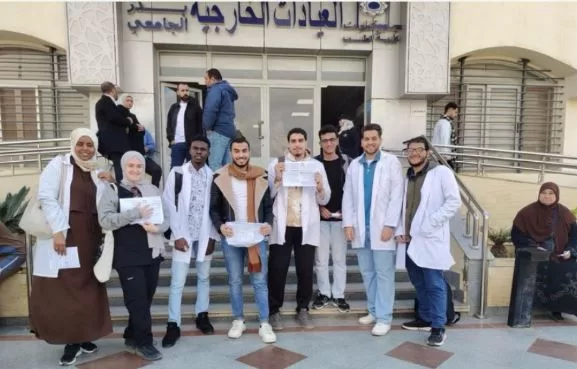 «جامعة العاصمة» تطلق حملة توعوية بمستشفى «بدر» حول مرض السكري والإسعافات الأولية لغيبوبة السكر 2 - جريدة الجمهورية 2 38 - جريدة الجمهورية