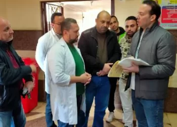 وكيل صحة البحيرة يتفقد مستشفى الرحمانية المركزي ويخصص «50 مليون» جنيه للتطوير