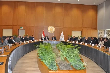 وزيرا التعليم العالي والزراعة يبحثان تفاصيل مشروع إنشاء جامعة الغذاء في مصر 4 - جريدة الجمهورية 21 - جريدة الجمهورية