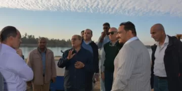 رئيس القابضة لمياه الشرب يتفقد مشروعات المحافظة ضمن مبادرة «حياة كريمة» بأسوان