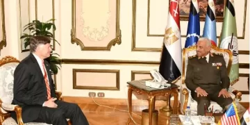 الفريق أول عبد المجيد صقر القائد العام للقوات المسلحة وزير الدفاع والإنتاج الحربى يلتقى نائب وزير الخارجية الأمريكى