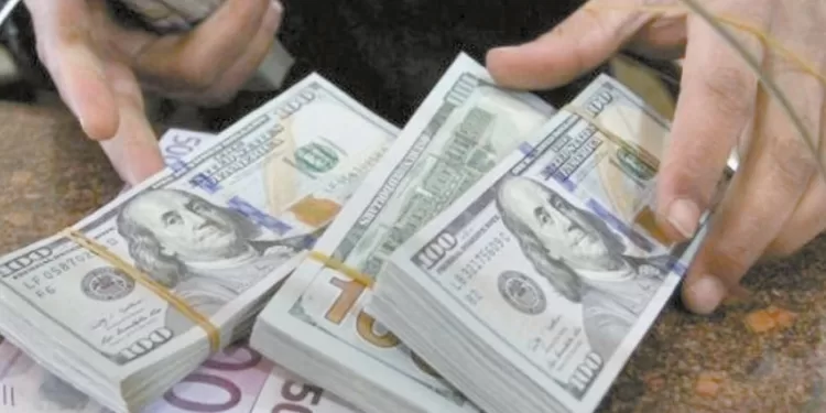 45 مليار دولار.. هل تحقق تحويلات المصريين القفزة الكبرى؟! 1 - جريدة الجمهورية 45 مليار دولار.. هل تحقق تحويلات المصريين القفزة الكبرى؟!