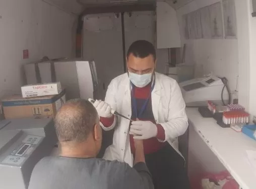 فحص «885» مواطناً ضمن قافلة طبية مجانية بقرية «بولين الفوايد» بكوم حمادة 1 - جريدة الجمهورية فحص «885» مواطناً ضمن قافلة طبية مجانية بقرية «بولين الفوايد» بكوم حمادة