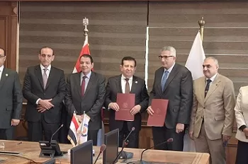 المحكمة العربية للتحكيم توقّع بروتوكول تعاون مع المجلس الأعلى للجامعات