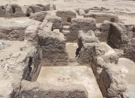 كشف أثري بسوهاج.. العثور على مجمع سكني و«قلايات» للرهبان من العصر البيزنطي بمركز طما 5 - جريدة الجمهورية 5 15 - جريدة الجمهورية