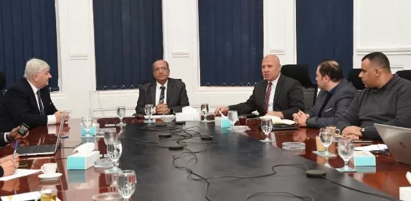 رئيس «القابضة للمياه» يتابع الموقف التنفيذي لمشروع «مصرف كيتشنر» ويوجه بتوطين الصناعة المحلية 5 - جريدة الجمهورية 5 44 - جريدة الجمهورية