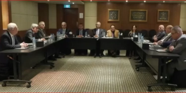 بدء أول اجتماعات أعضاء اللجنة الوطنية الفلسطينية لإدارة قطاع غزة بالقاهرة