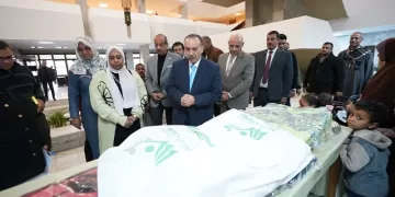 بوابتك للخير توزع بطاطين وكراسي وسماعات لذوي الهمم للعمالة بمحافظة أسيوط  