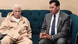 صبحي يطمئن على الحالة الصحية للكابتن حسن شحاتة