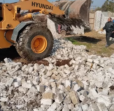 إزالة 9 حالات تعدي بالبناء على الأراضى الزراعية بالشرقية 