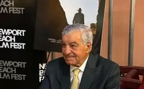 العرض العالمي الأول لفيلم «الرجل ذو القبعة» عن مسيرة زاهي حواس