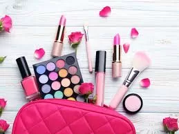 خبراء الضرائب: 4 خطوات لتوطين صناعة مستحضرات التجميل