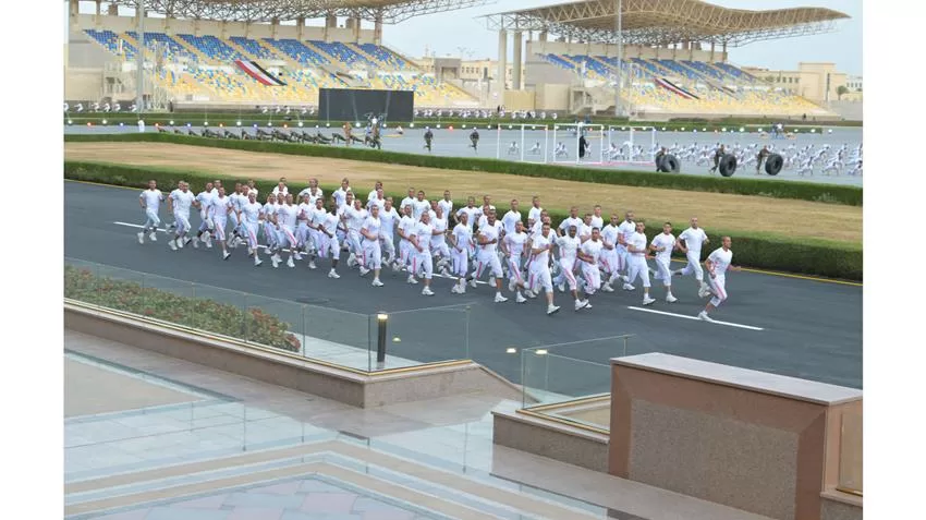 فيديو| الرئيس عبد الفتاح السيسي يجري زيارة تفقدية إلى الأكاديمية العسكرية المصرية بالعاصمة الجديدة 9 - جريدة الجمهورية 9jpg - جريدة الجمهورية