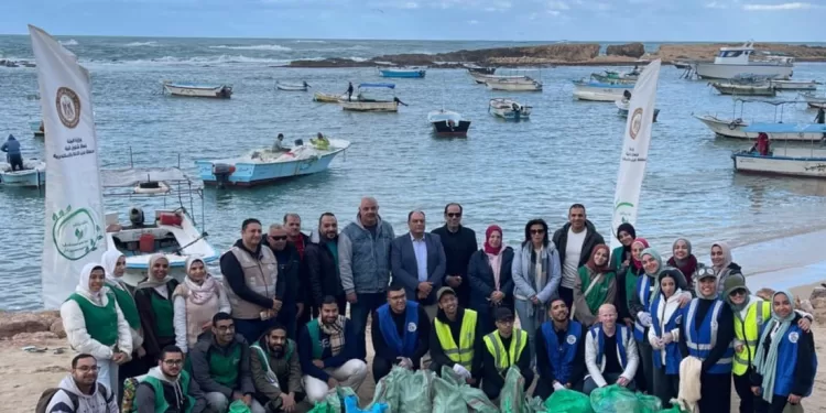 تحت شعار «بحار مستدامة».. انطلاق أول حملة لتطهير جزر وشواطئ الإسكندرية من المخلفات البلاستيكية 1 - جريدة الجمهورية تحت شعار «بحار مستدامة».. انطلاق أول حملة لتطهير جزر وشواطئ الإسكندرية من المخلفات البلاستيكية