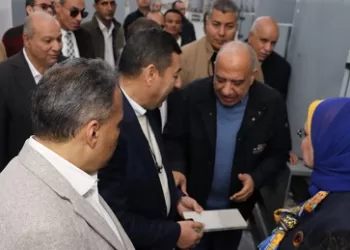 وزير الكهرباء ومحافظ الشرقية يُطلقان التيار بمحطة محولات الزقازيق العملاقة بتكلفة 2 مليار جنيه 8 - جريدة الجمهورية وزير الكهرباء ومحافظ الشرقية يُطلقان التيار بمحطة محولات الزقازيق العملاقة بتكلفة 2 مليار جنيه