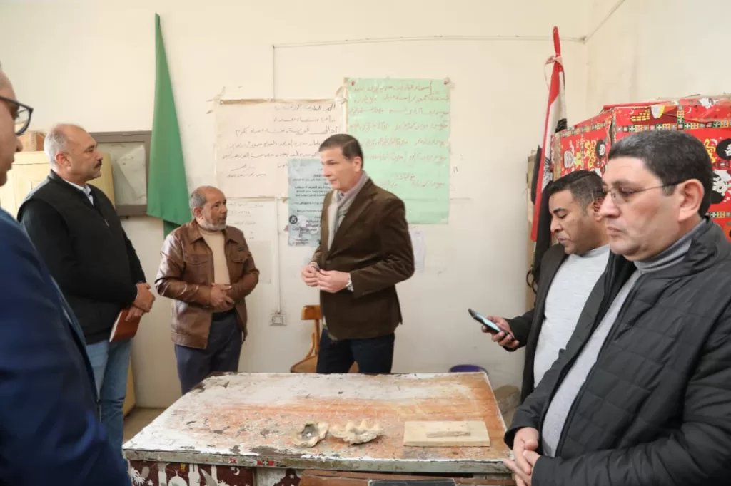 فيديو| وزير الزراعة يقطع كيلومترين سيرًا على الأقدام لإنصاف مزارع بالفيوم 2 - جريدة الجمهورية WhatsApp Image 2026 01 04 at 8.56.50 PM 2 - جريدة الجمهورية