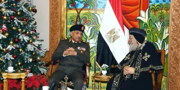 الفريق أول عبد المجيد صقر يهنئ البابا تواضروس الثانى بعيد الميلاد المجيد 