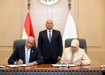 اتفاق بين «الصناعة» و«تنمية المشروعات» لدعم المشروعات الصناعية الصغيرة وتخفيض الواردات 2 - جريدة الجمهورية اتفاق بين «الصناعة» و«تنمية المشروعات» لدعم المشروعات الصناعية الصغيرة وتخفيض الواردات