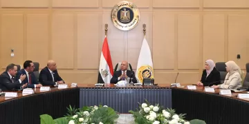 اتفاق بين «الصناعة» و«تنمية المشروعات» لدعم المشروعات الصناعية الصغيرة وتخفيض الواردات