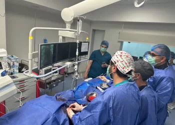 أعمارهم تجاوزت الـ 75 عاماً: نجاح تغيير صمام القلب بالقسطرة لمسنين بمجمع السويس الطبي