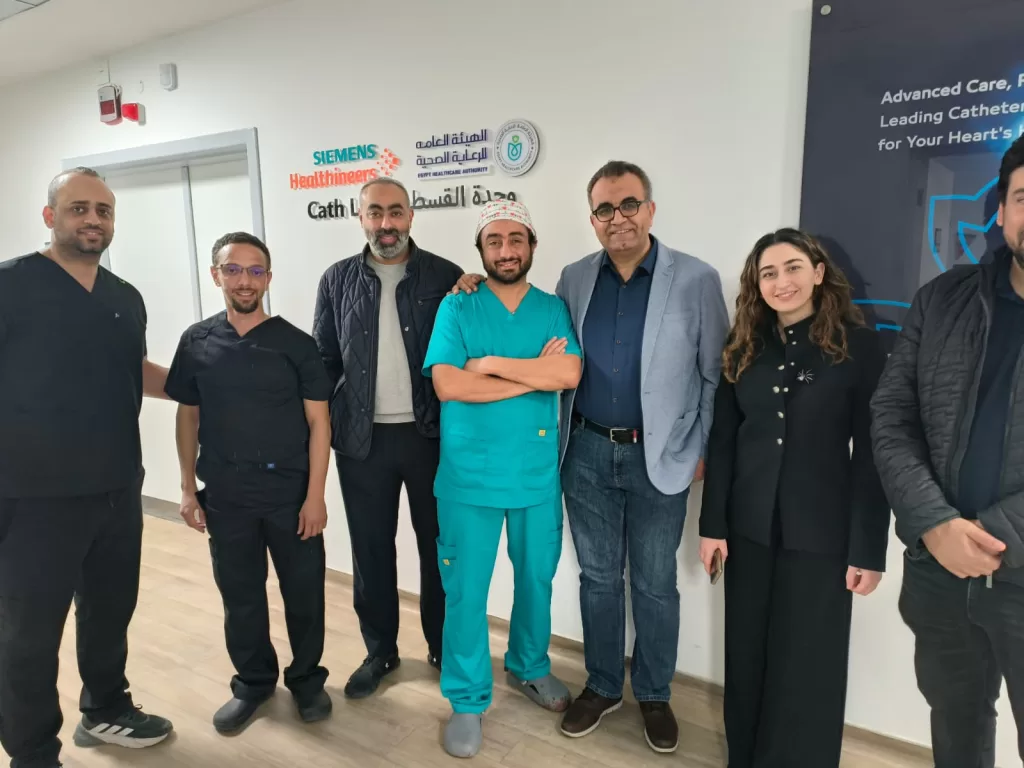 أعمارهم تجاوزت الـ 75 عاماً: نجاح تغيير صمام القلب بالقسطرة لمسنين بمجمع السويس الطبي 3 - جريدة الجمهورية WhatsApp Image 2026 01 08 at 12.47.56 PM1 - جريدة الجمهورية