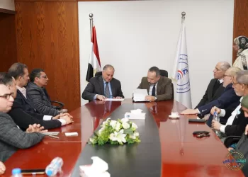 معهدا «تيودور بلهارس» و«بحوث أمراض العيون»    يوقعان بروتوكول تعاون لتعزيز البحث العلمي والتكامل المؤسسي