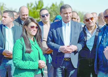 الحكومة.. فى الصعيد .. لتنفيذ 290 مشروعًا تنمويًا 3 - جريدة الجمهورية «إيتو» للاعبى «الأسود»: الخسارة لا تكسر الأبطال