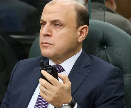 محافظ كفر الشيخ يعتمد تحديث منظومة «السيرفيس» طبقاً لمشروع الهوية البصرية