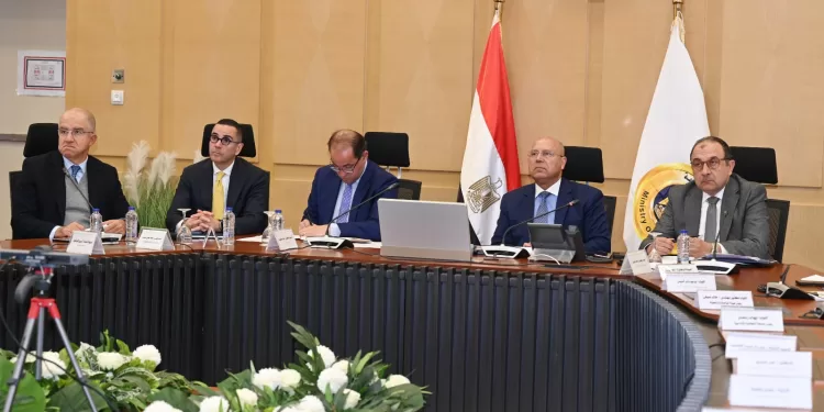 «هدية الرئيس» تتحول إلى منصة إقليمية.. جامعة الغردقة تربط التعليم بسوق العمل العالمي