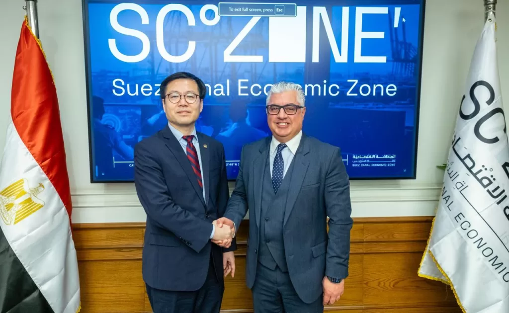 «اقتصادية قناة السويس».. تفتح أبواب مصر لاستثمارات كوريا الجنوبية في الإلكترونيات والسيارات الكهربائية 3 - جريدة الجمهورية WhatsApp Image 2026 01 19 at 5.34.52 PM - جريدة الجمهورية