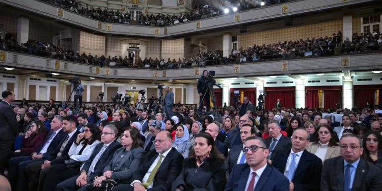 برعاية كريمة من السيدة الفاضلة انتصار السيسي قرينة فخامة رئيس الجمهورية جامعة القاهرة تحتضن احتفالية تدشين مبادرة «منحة علماء المستقبل» 1 - جريدة الجمهورية برعاية كريمة من السيدة الفاضلة انتصار السيسي قرينة فخامة رئيس الجمهورية جامعة القاهرة تحتضن احتفالية تدشين مبادرة «منحة علماء المستقبل»