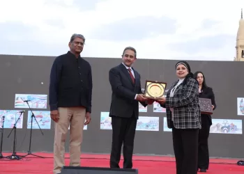 في حفل جوائز «لمحات من الهند».. وزير الدولة للشؤون الخارجية الهندي يشيد بإبداع أطفال مصر 2 - جريدة الجمهورية في حفل جوائز «لمحات من الهند».. وزير الدولة للشؤون الخارجية الهندي يشيد بإبداع أطفال مصر