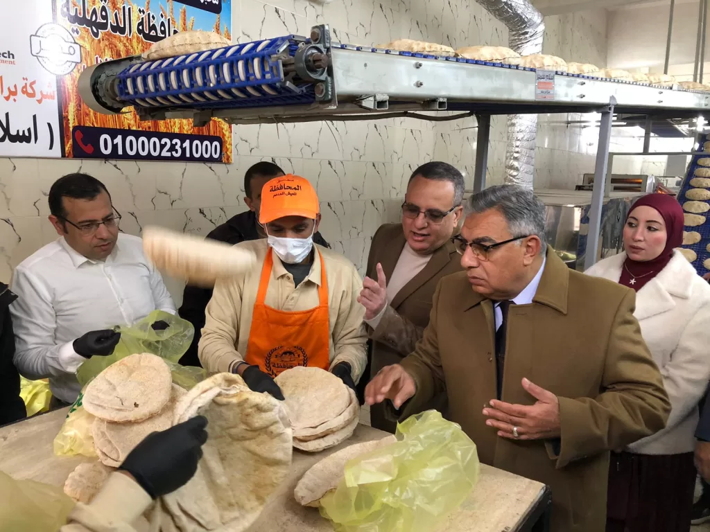 محافظ الدقهلية يشهد تشغيل مخبز المحافظة الكبير بالمنصورة 5 - جريدة الجمهورية WhatsApp Image 2026 01 21 at 4.33.11 PM - جريدة الجمهورية