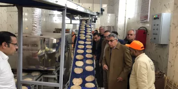 محافظ الدقهلية يشهد تشغيل مخبز المحافظة الكبير بالمنصورة