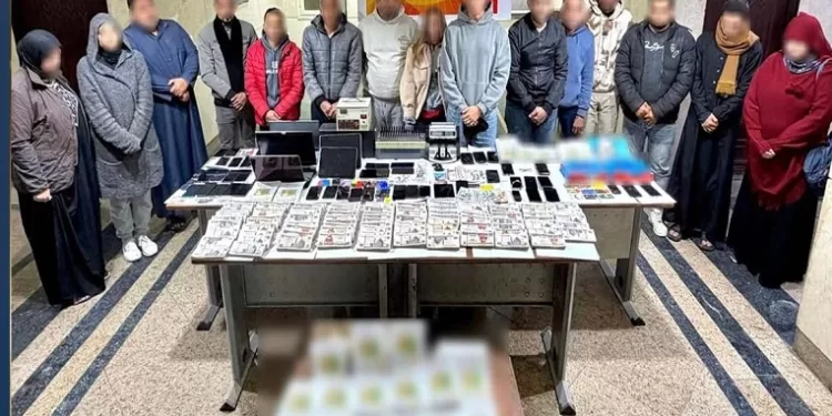 الداخلية تكشف عن عصابة دولية للنصب الإلكتروني.. يصطادون ضحاياهم بـ«فيسبوك» وينهبون أموالهم بألاعيبهم