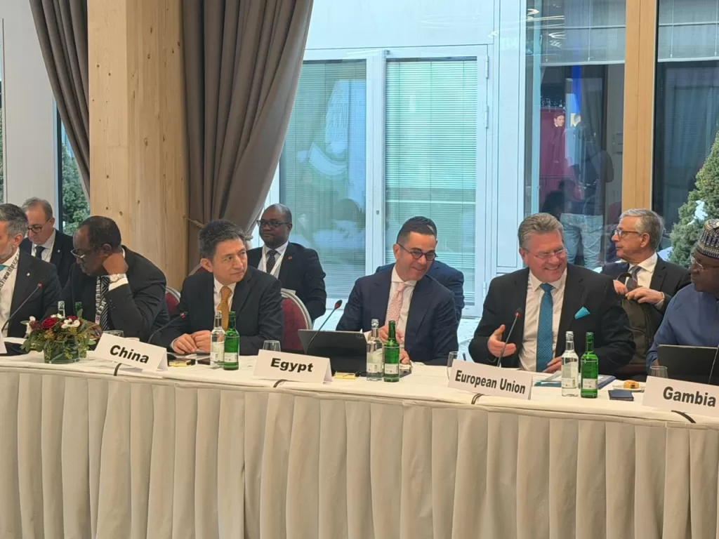 في إطار مشاركته في منتدى «دافوس».. وزير الاستثمار يشارك في المؤتمر الوزاري المصغر للدول الأعضاء بمنظمة التجارة العالمية 4 - جريدة الجمهورية WhatsApp Image 2026 01 22 at 12.21.02 PM2 - جريدة الجمهورية