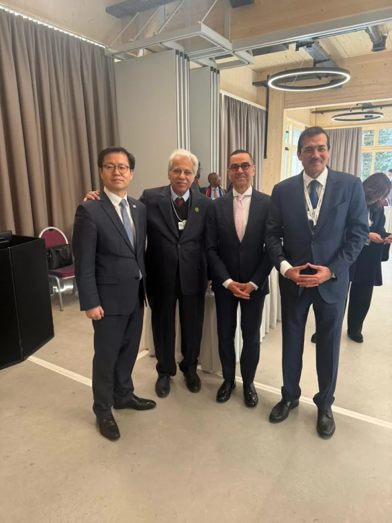 في إطار مشاركته في منتدى «دافوس».. وزير الاستثمار يشارك في المؤتمر الوزاري المصغر للدول الأعضاء بمنظمة التجارة العالمية 7 - جريدة الجمهورية WhatsApp Image 2026 01 22 at 12.21.03 PM1 - جريدة الجمهورية