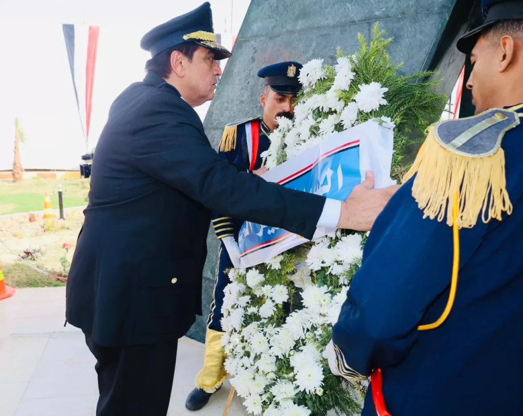 محافظ السويس وقائد الجيش الثالث يضعان أكاليل الزهور على النصب التذكاري في عيد الشرطة الـ 74 6 - جريدة الجمهورية WhatsApp Image 2026 01 24 at 6.12.16 PM 2 - جريدة الجمهورية