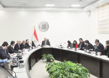 وزير التعليم العالي والسفير الفرنسي يتابعان مستجدات مشروع الحرم الجامعي الجديد للجامعة الفرنسية في مصر