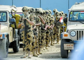 خبراء عسكريون: الاستقرار الوطنى هدف لا يساوم عليه 5 - جريدة الجمهورية احتراف «سيف»