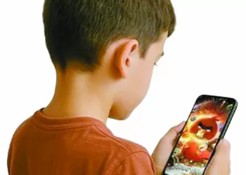 تشريع لضبط استخدام الأطفال «تطبيقات» المحمول 3 - جريدة الجمهورية احتراف «سيف»