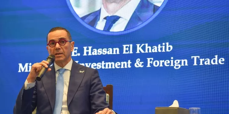 الوزير حسن الخطيب يشارك في جلسة نقاشية للجمعية المصرية البريطانية 1 - جريدة الجمهورية الوزير حسن الخطيب يشارك في جلسة نقاشية للجمعية المصرية البريطانية