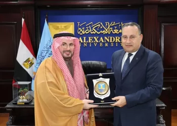 رئيس جامعة الإسكندرية يستقبل القنصل العام للمملكة العربية السعودية